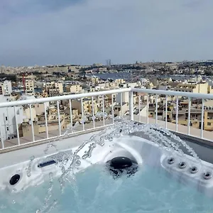 https://wonderful-apartments-with-shared-jacuzzi-and-panorama-rooftop.hotelssaintjulians.com